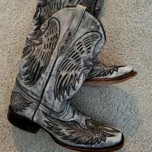 CORRAL WESTERN BOOTS! CROSS +WINGS!!!!!